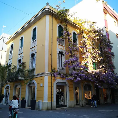 Residence Apartments Apartman